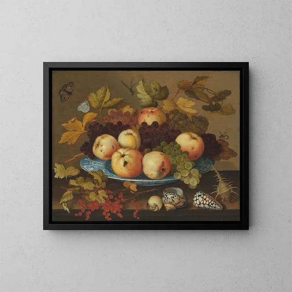 frukt i en porslinsfat från Wanli på ett bord - Balthasar van der Ast — inramlat konstverk på väggen