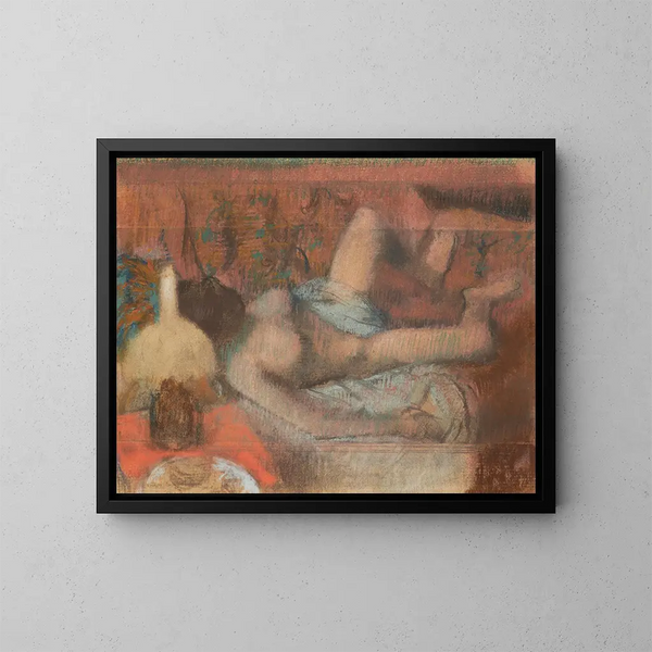 en naken kvinna som ligger - Edgar Degas — inramlat konstverk på väggen