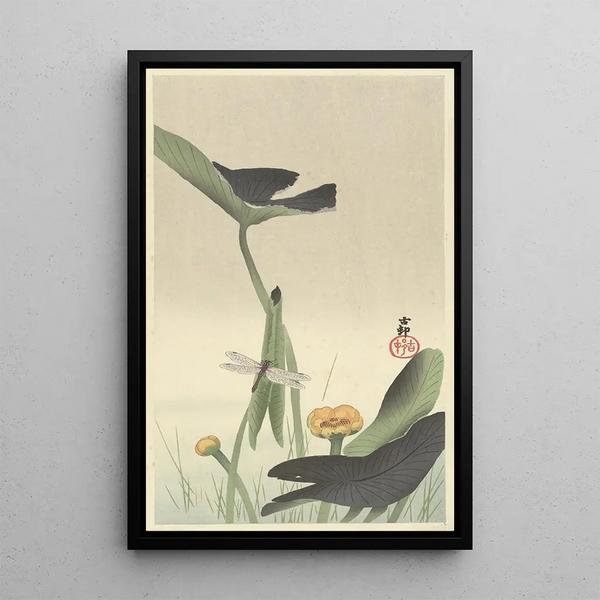 Libellule och lotus - Ohara Koson — inramlat konstverk på väggen