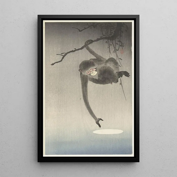 Singe och reflektionen av månen - Ohara Koson — inramlat konstverk på väggen