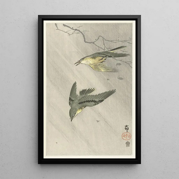 Fåglar som sjunger i regnet - Ohara Koson — inramlat konstverk på väggen