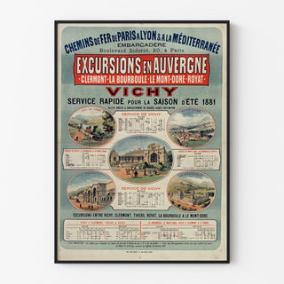 Vintageaffisch Auvergne, utflykter PLM, visad i en tunn ram på en ljus vägg.