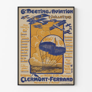 Vintageaffisch flyguppvisning, Clermont-Ferrand, visad i en tunn ram på en ljus vägg.