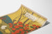 Vintage japansk dekorativ poster med kycklingar och röda blommor