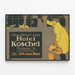 Vintageaffisch Chaufför Hotell Koschel väggdekoration — inramlat konstverk på väggen