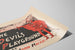 Vintageposter The Devil’s Playground i rött och svart — vy av konstverket