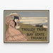 Vintageposter Trolley Trips på en triangel i Bay State — inramlat konstverk på väggen